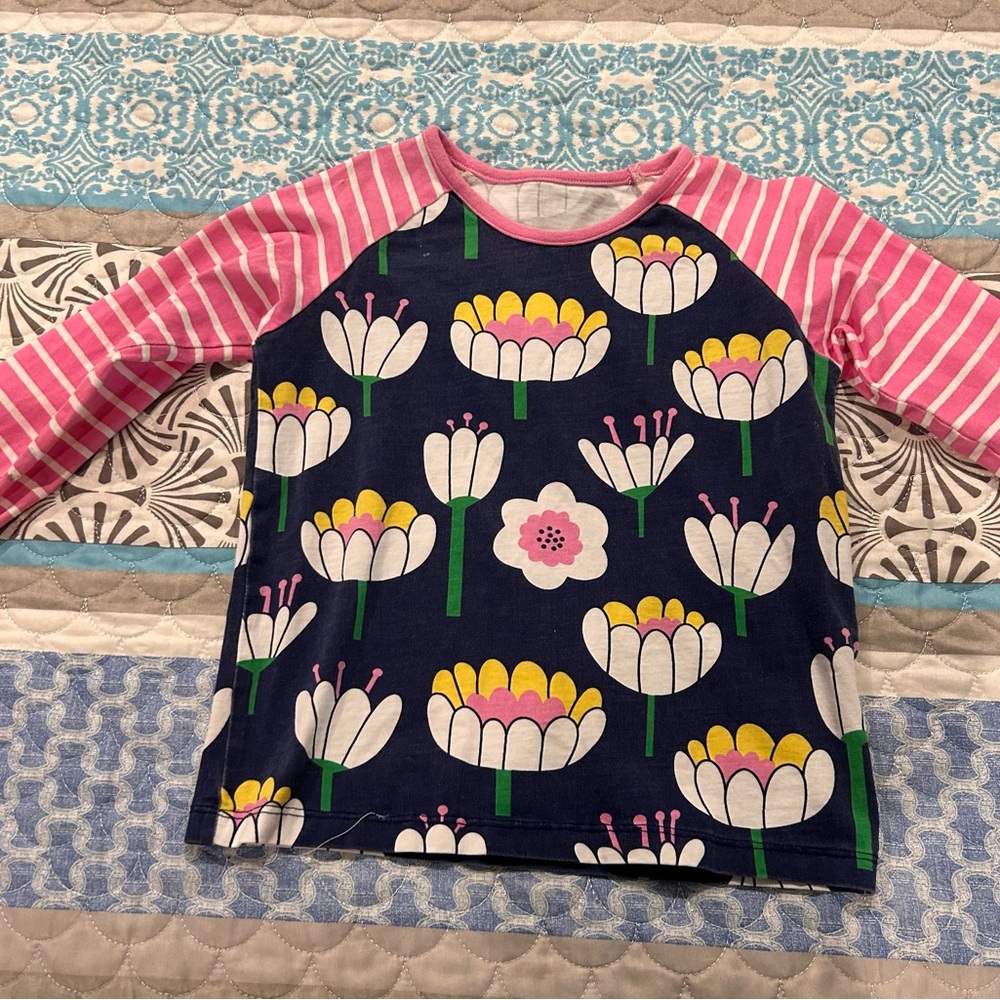 Girls long sleeves top